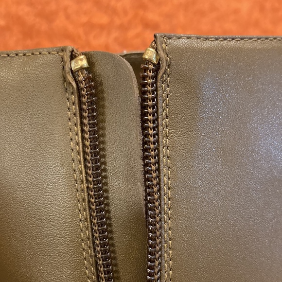 J Crew Brand New Almond-toe ankle boots in leather - Picture 13 of 14